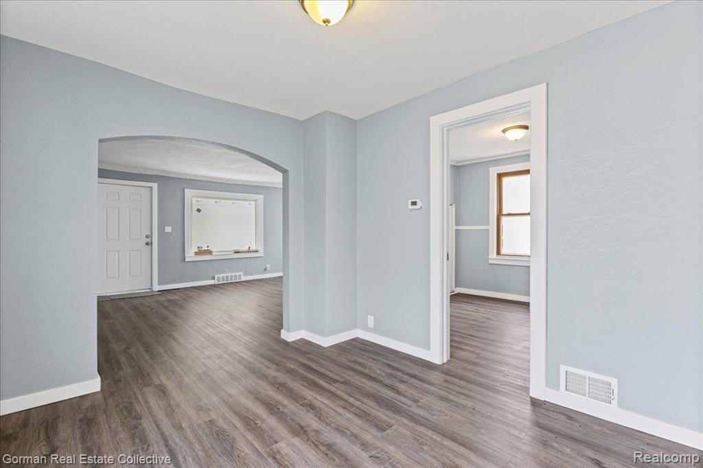 8227 Saint Marys Street, Detroit, MI 48228 — Photo 10