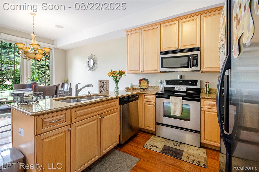 53043 CELTIC Drive, Shelby Twp, MI 48315 — Photo 17
