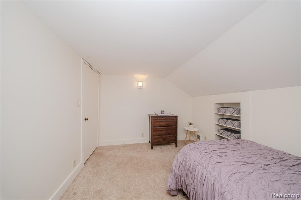 927 N Maple Avenue, Royal Oak, MI 48067 — Photo 58