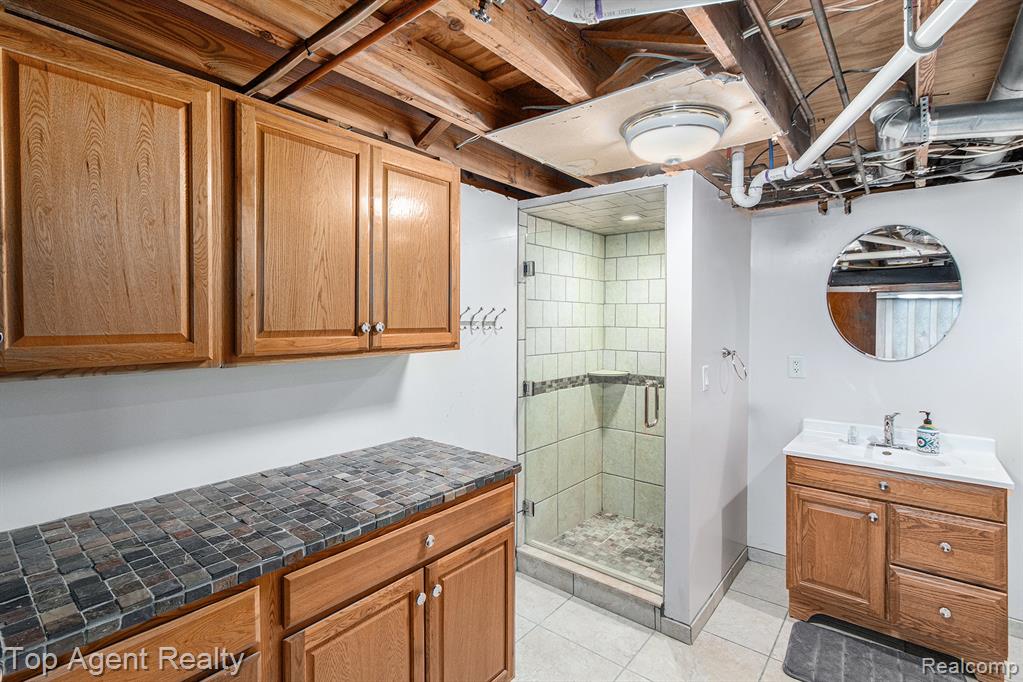 43954 McLean Drive, Sterling Heights, MI 48313 — Photo 25