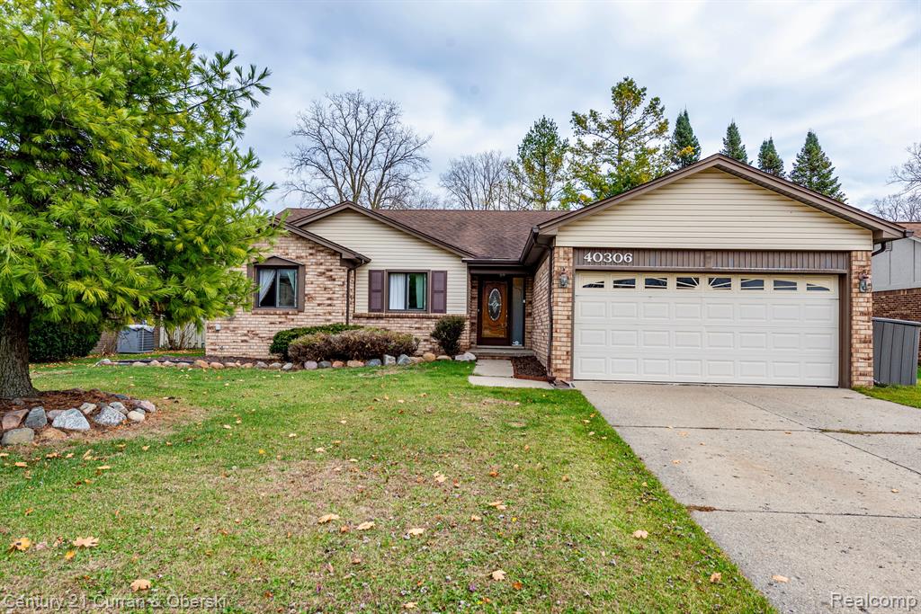 40306 LA GRANGE Drive, Sterling Heights, MI 48313 — Photo 32