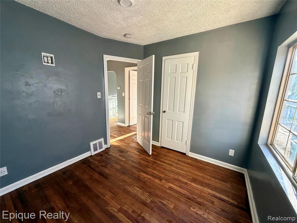 4405 Pengelly Road, Flint, MI 48507 — Photo 22