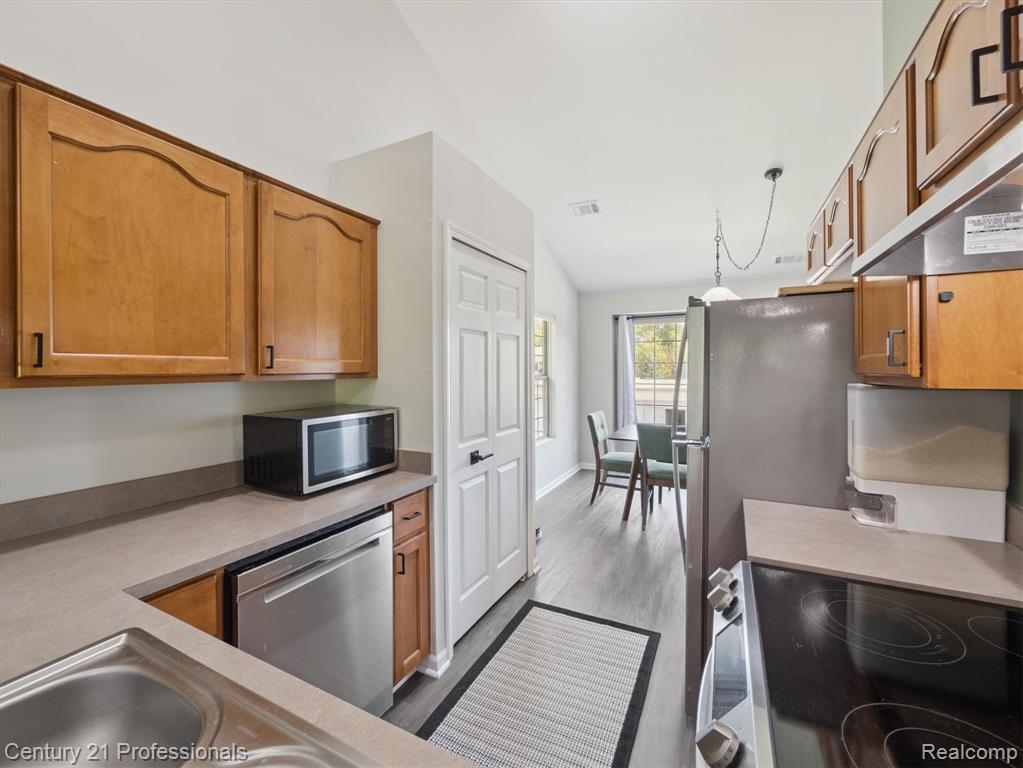 41027 Rose Lane, Clinton Twp, MI 48036 — Photo 15