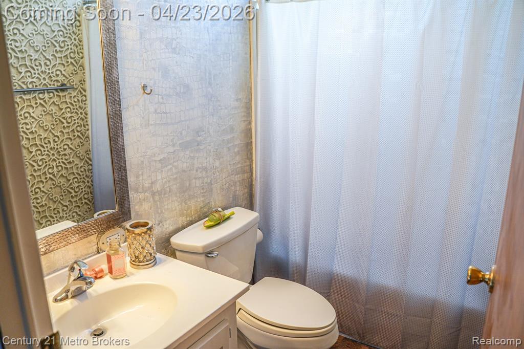 831 N Pontiac Trail, 37, Walled Lake, MI 48390 — Photo 11