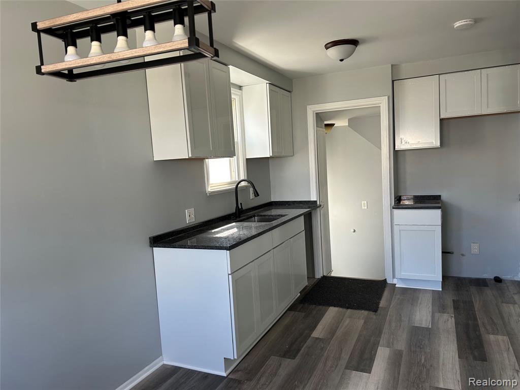 7546 Sterling, Center Line, MI 48015 — Photo 4