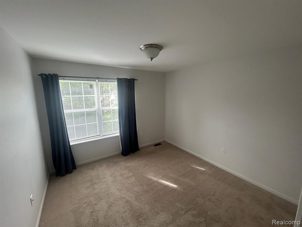 674 CHERRY ORCHARD Road, Canton, MI 48188 — Photo 24