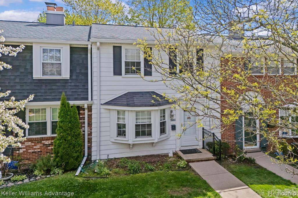 42930 Richards Court, Northville, MI 48167 — Photo 2