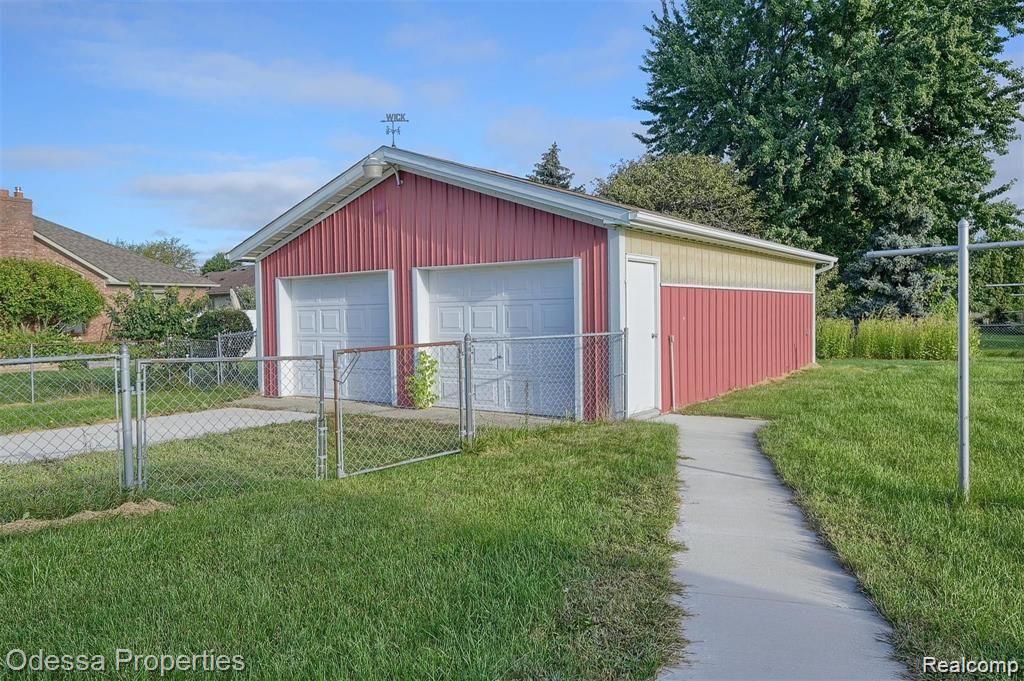 16185 24 MILE Road, Macomb, MI 48042 — Photo 32