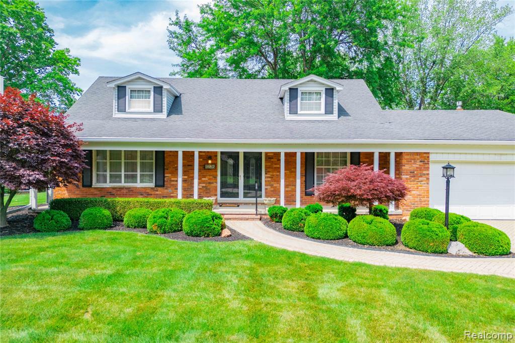 8236 Burning Bush Road, Grosse Ile, MI 48138 — Photo 2
