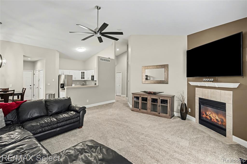 13024 Harbor Landings Drive, 3, Fenton, MI 48430 — Photo 23