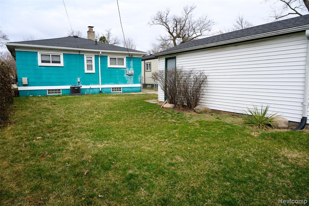 23776 Vassar Avenue, Hazel Park, MI 48030 — Photo 26