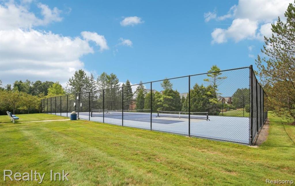 3399 Tremonte Circle S, Rochester, MI 48306 — Photo 11