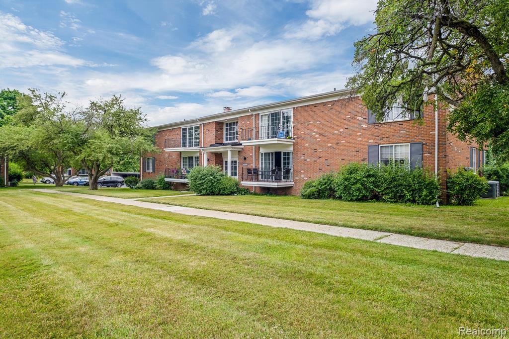 454 Fox Hills N Drive, 5, Bloomfield Hills, MI 48304 — Photo 5