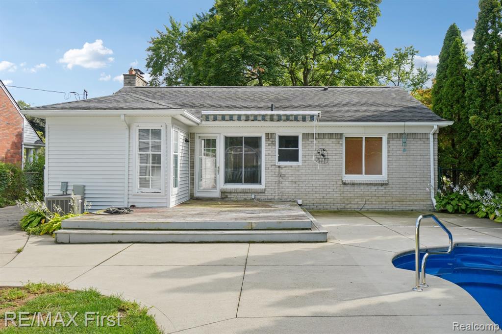 15590 Buckingham Avenue, Beverly Hills, MI 48025 — Photo 29