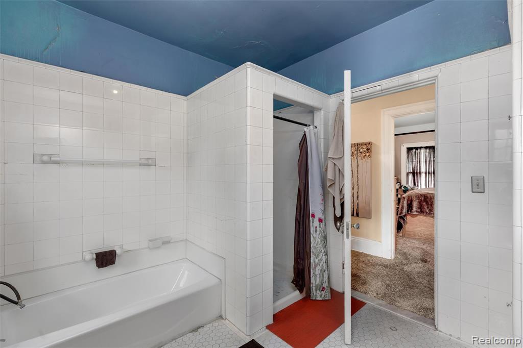 7435 La Salle Boulevard, Detroit, MI 48206 — Photo 26