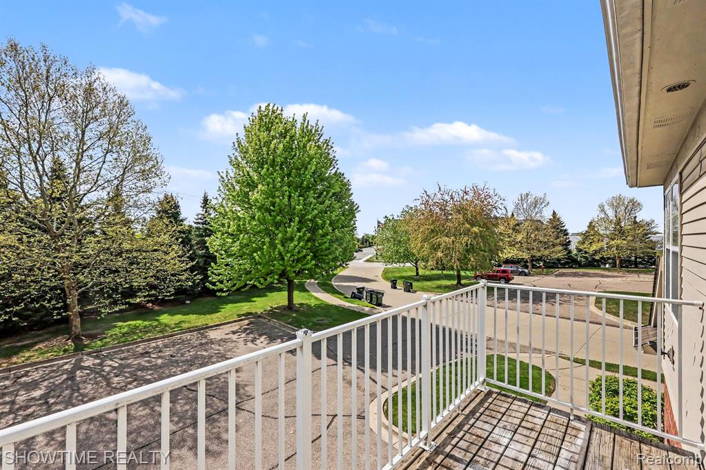 8568 Heywood Circle, Sterling Heights, MI 48312 — Photo 27