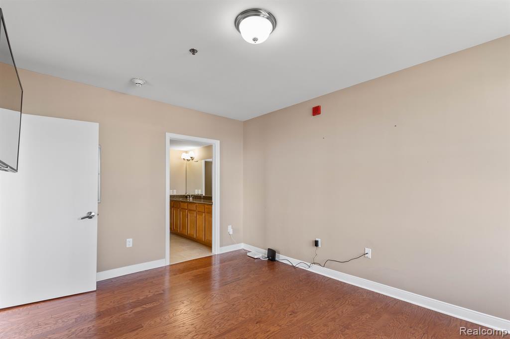 525 W Lafayette Boulevard, 14D, Detroit, MI 48226 — Photo 16
