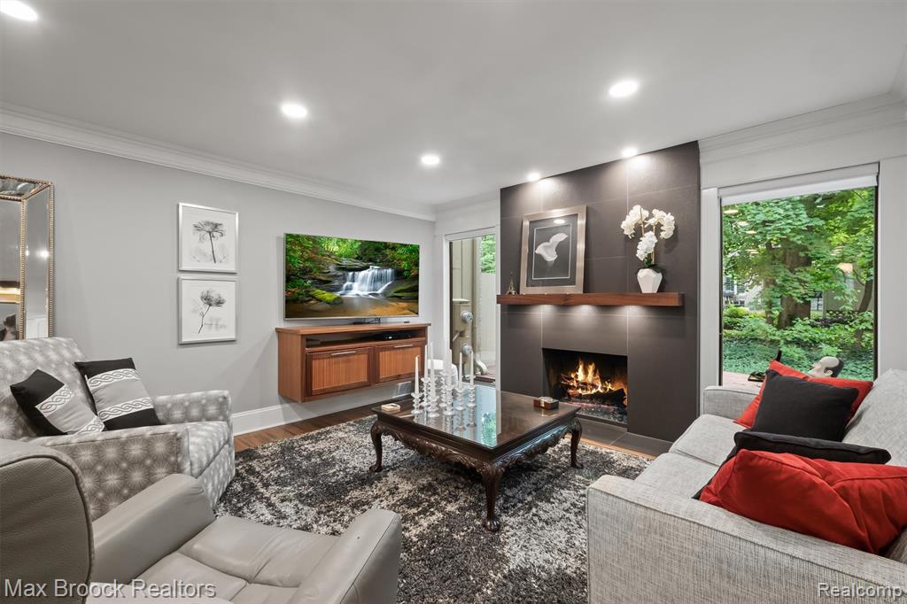1276 Greenglen Court, Bloomfield Hills, MI 48304 — Photo 17