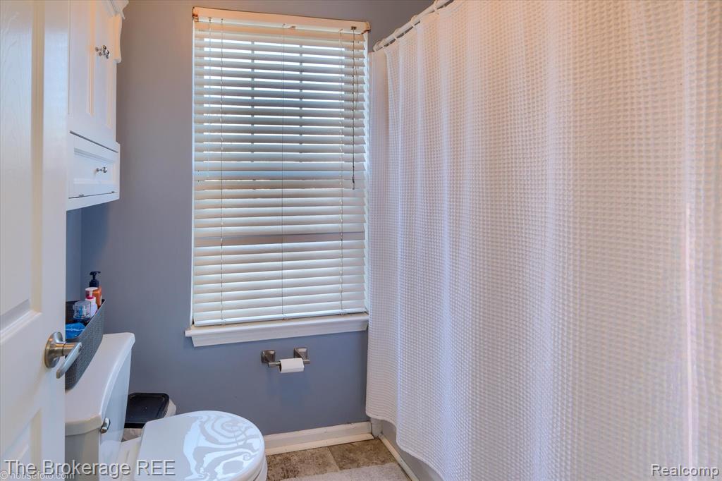 8380 Hunt Club Court, Grand Blanc, MI 48439 — Photo 58