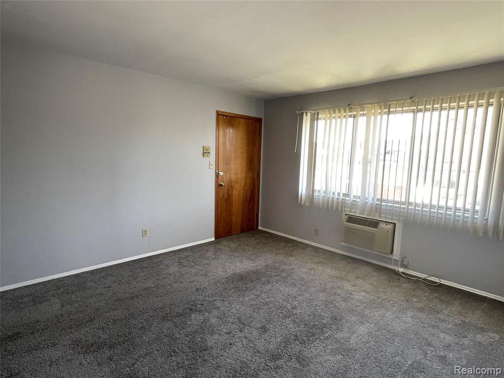 549 ELM Unit 7 Street, Wyandotte, MI 48192 — Photo 4
