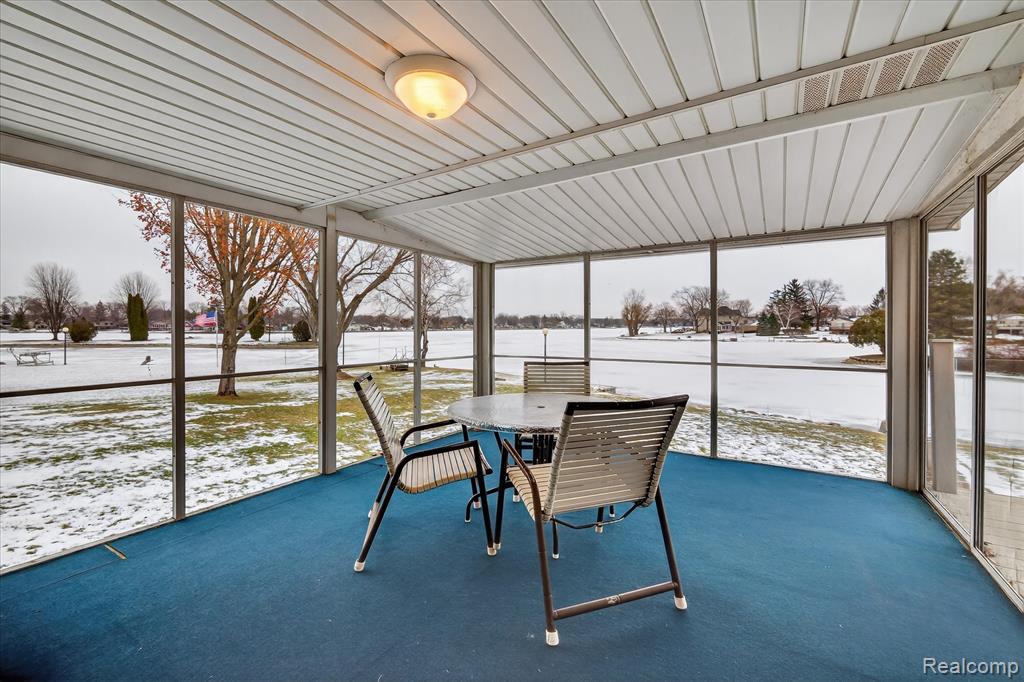 5124 Driftwood Drive, Commerce Twp, MI 48382 — Photo 15