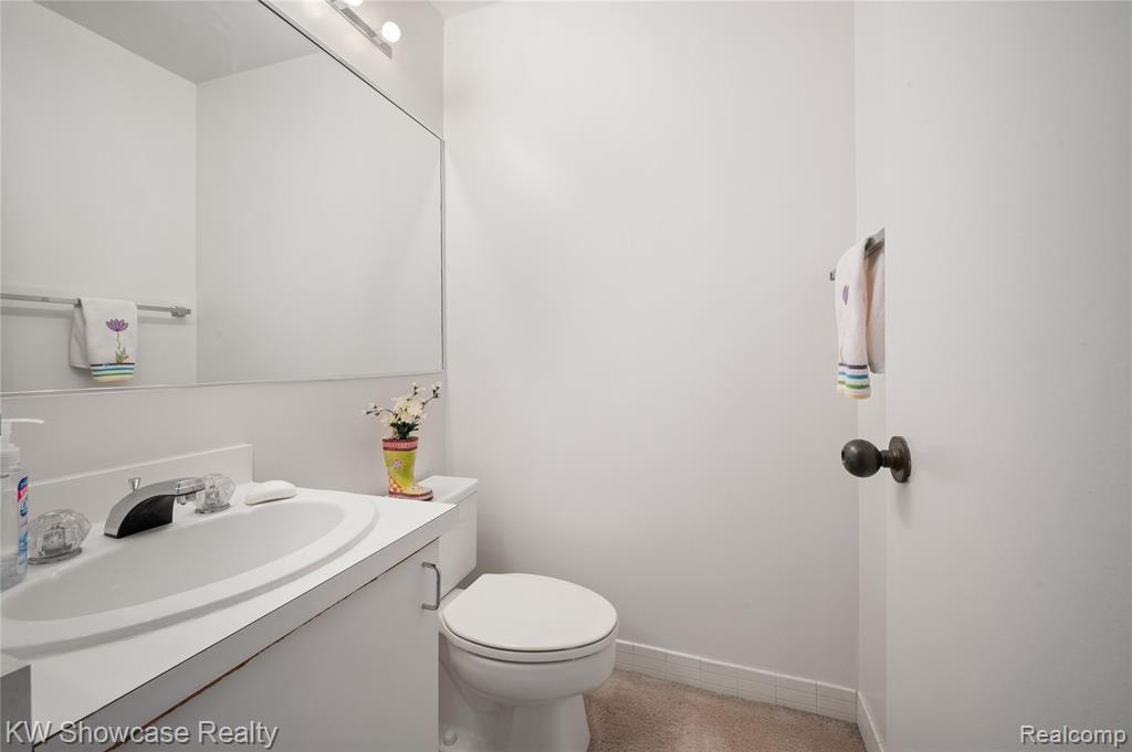 5000 Town Center Center, 703, Southfield, MI 48075 — Photo 22