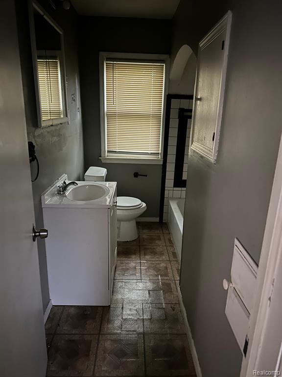 20413 Kingsville Street, Harper Woods, MI 48225 — Photo 14