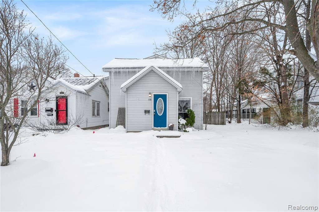 118 E Grand Traverse Street, Big Rapids, MI 49307 — front exterior