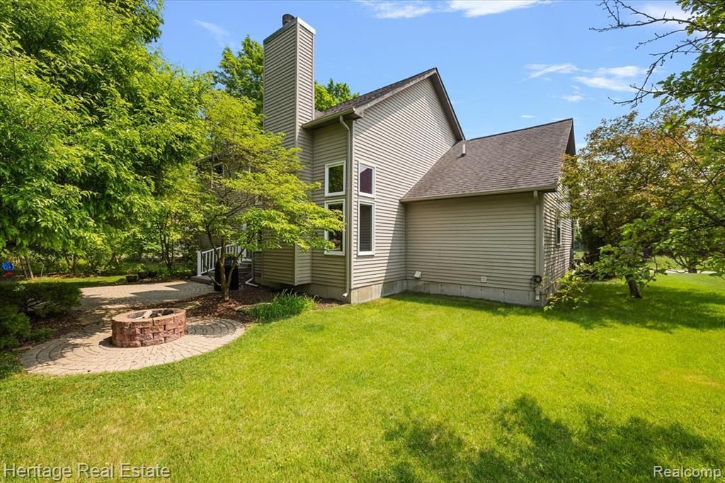 624 Glenmoor Drive, Oxford, MI 48371 — Photo 43