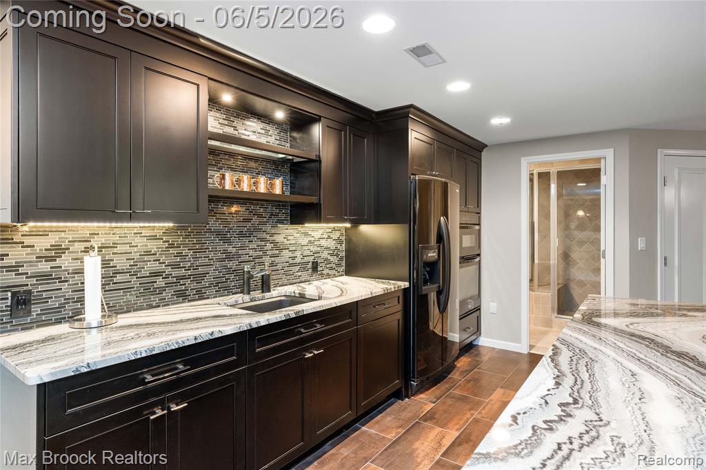 6294 Lindsay Court, West Bloomfield, MI 48324 — Photo 59