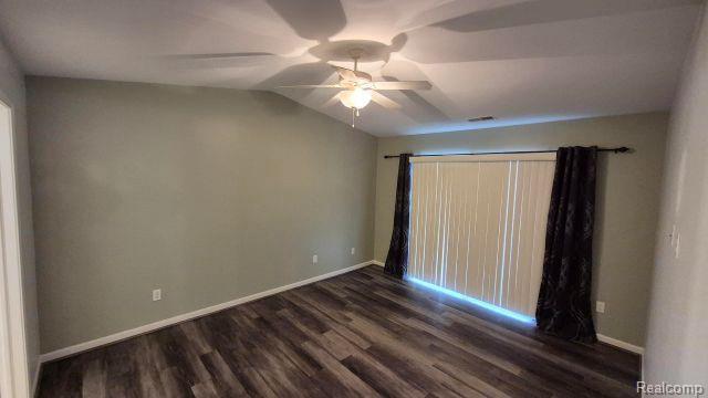 5203 Chesapeake Circle, Walled Lake, MI 48390 — Photo 23