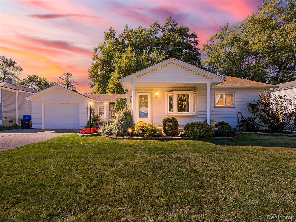 4656 Edgewood Street, Dearborn Heights, MI 48125 — front exterior