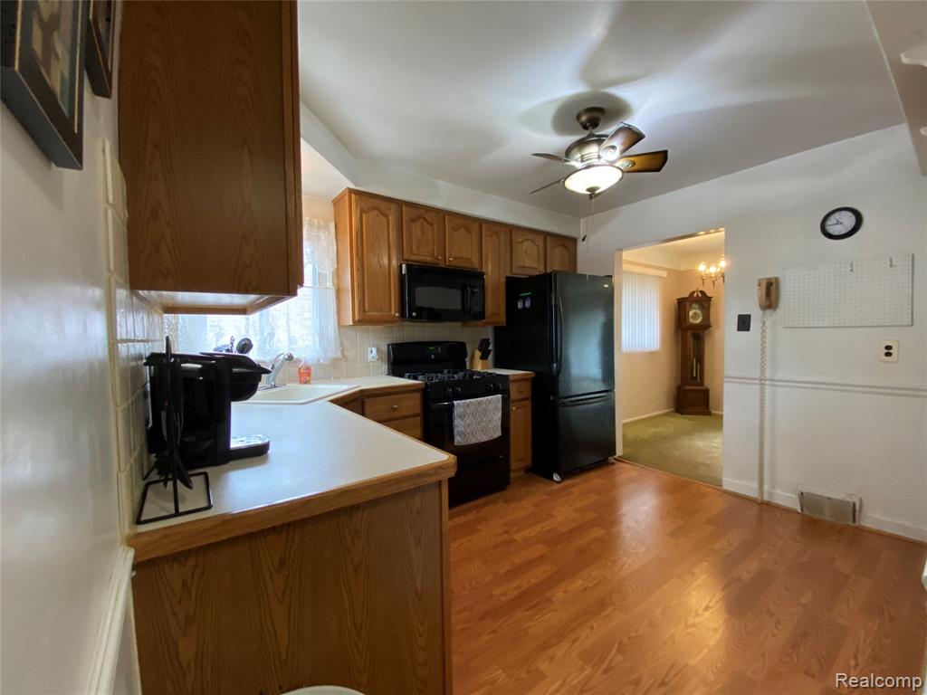 9071 Riverview, Redford, MI 48239 — Photo 6