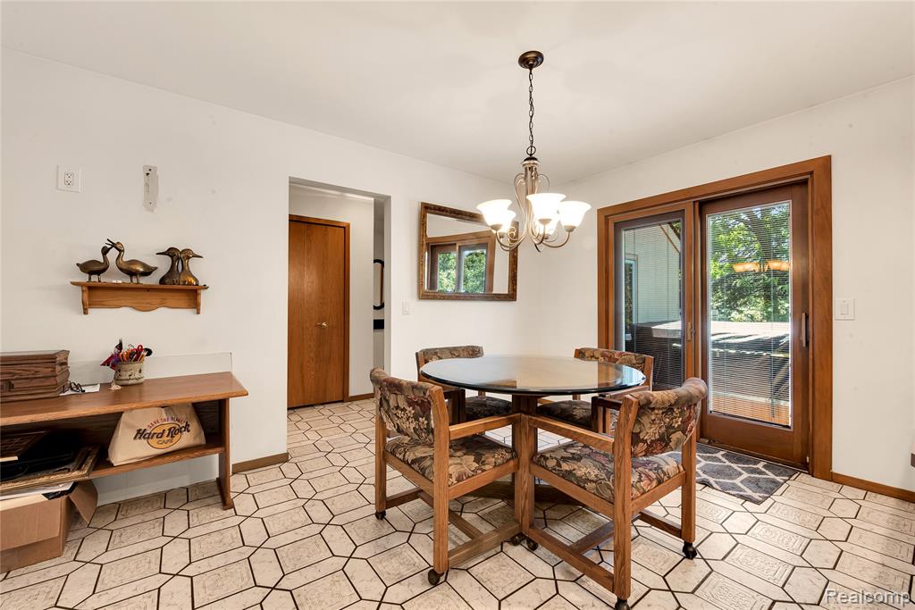 8285 Staghorn Trail, Clarkston, MI 48348 — Photo 23