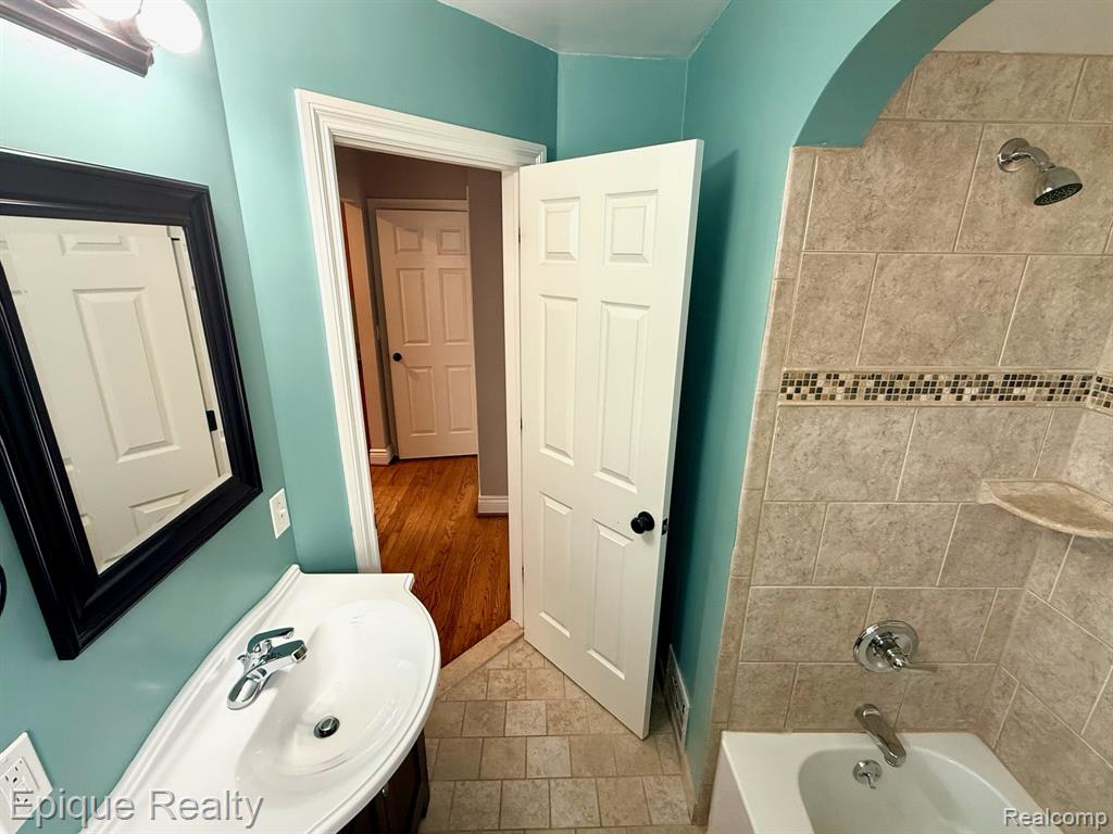 1846 Oakshire Avenue, Berkley, MI 48072 — Photo 17