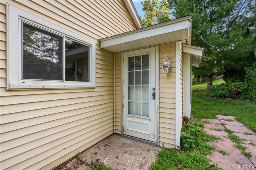 9080 River Valley Road, Brighton, MI 48116 — Photo 39