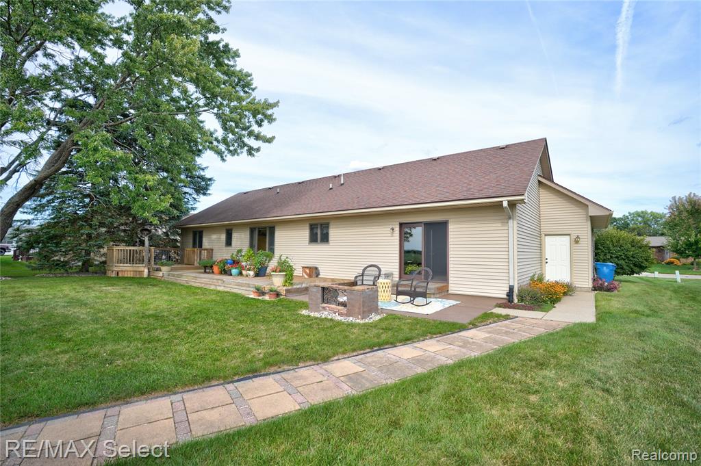 5293 Lin Hill Drive, Swartz Creek, MI 48473 — Photo 6