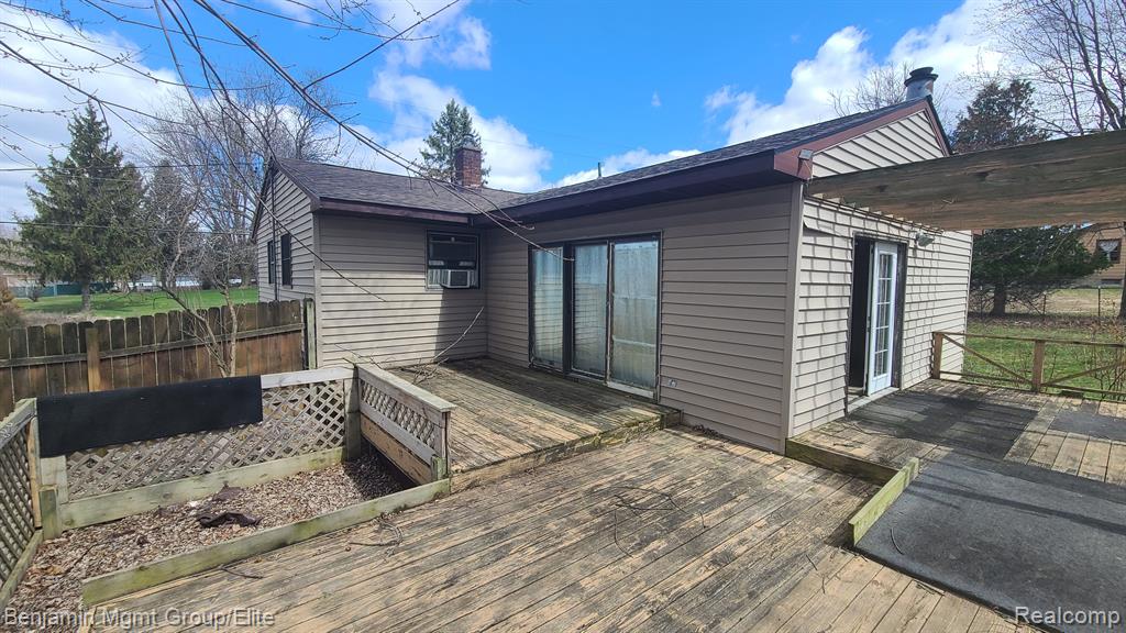 9416 HOGAN Road, Fenton, MI 48430 — Photo 13