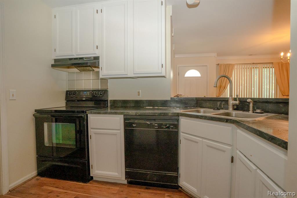 62 Rosebud Lane, Mount Clemens, MI 48043 — Photo 8