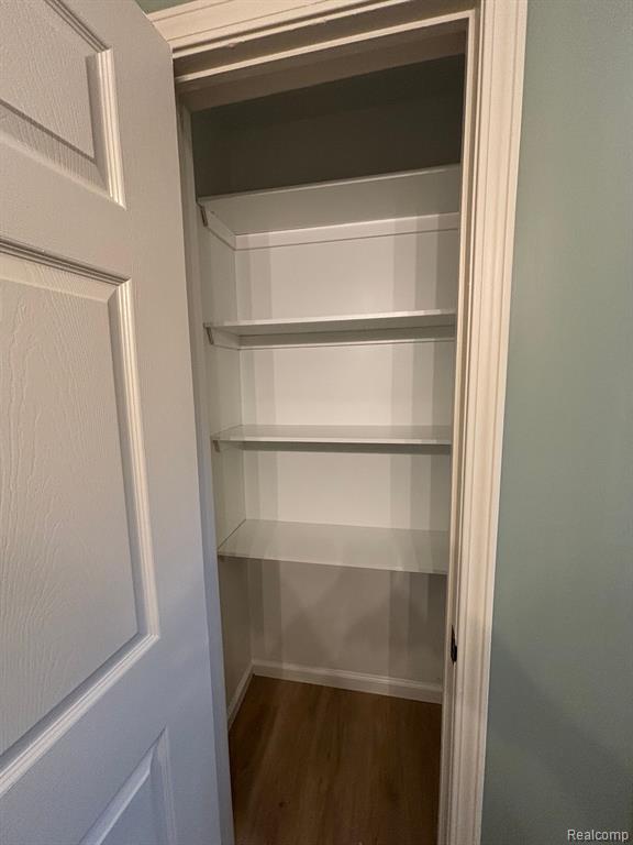 1586 WIARD Boulevard, Ypsilanti, MI 48198 — Photo 15