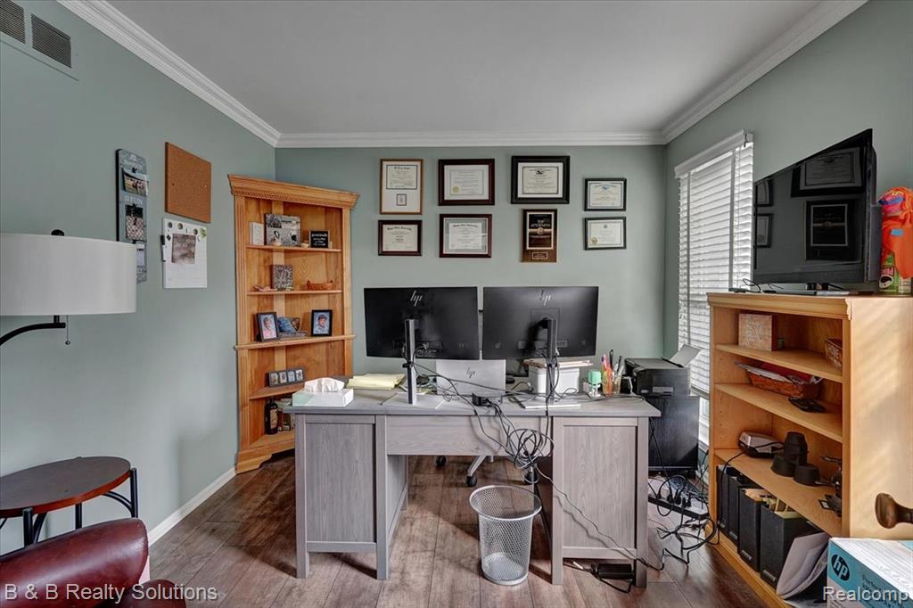 6750 Wing Lake Road, Bloomfield Hills, MI 48301 — Photo 11