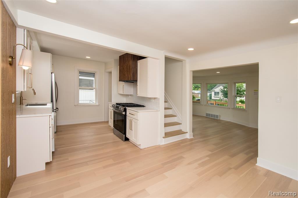 2330 Buckingham Avenue, Berkley, MI 48072 — Photo 18