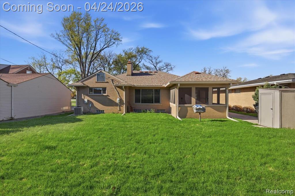 13111 Northfield Boulevard, Oak Park, MI 48237 — Photo 30