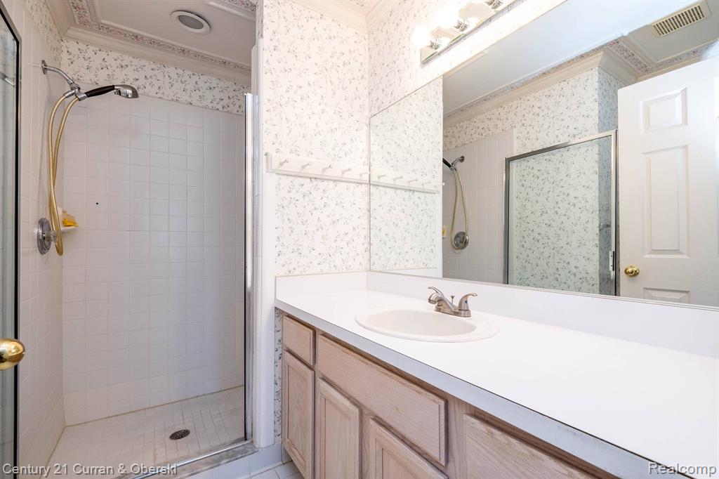 41898 RIVERWOOD Court, Canton, MI 48187 — Photo 22