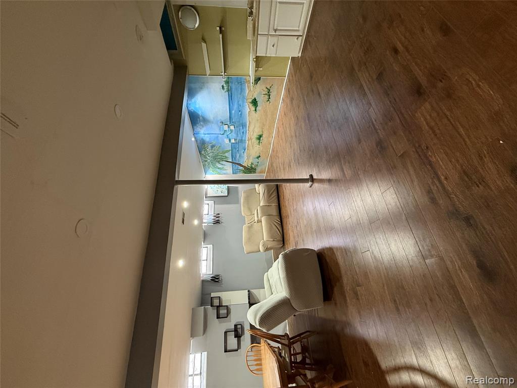 5561 Mansfield Avenue, Sterling Heights, MI 48310 — Photo 18