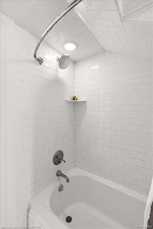 777 Kensington Lane, Bloomfield Hills, MI 48304 — Photo 64