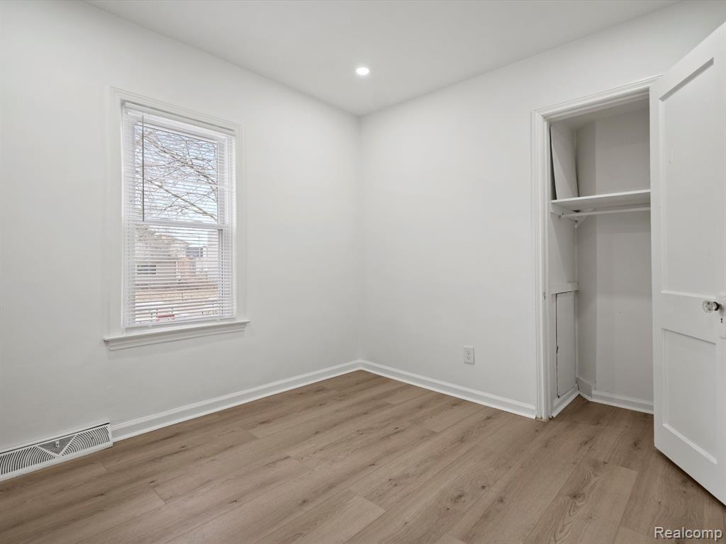 23409 CARLISLE Avenue, Hazel Park, MI 48030 — Photo 19