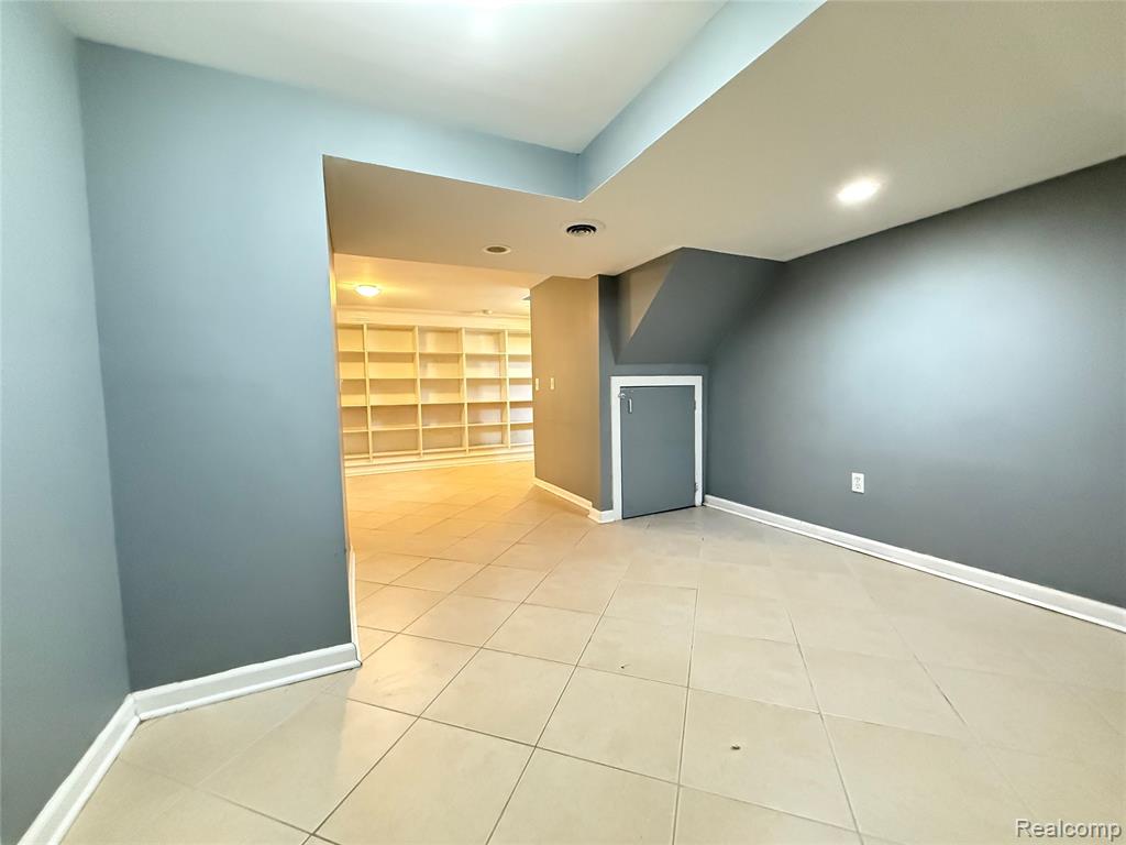 8334 McKinley, Center Line, MI 48015 — Photo 30