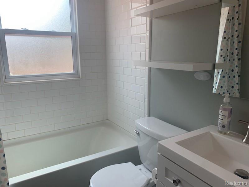 932 Amelia Avenue, Royal Oak, MI 48073 — Photo 12