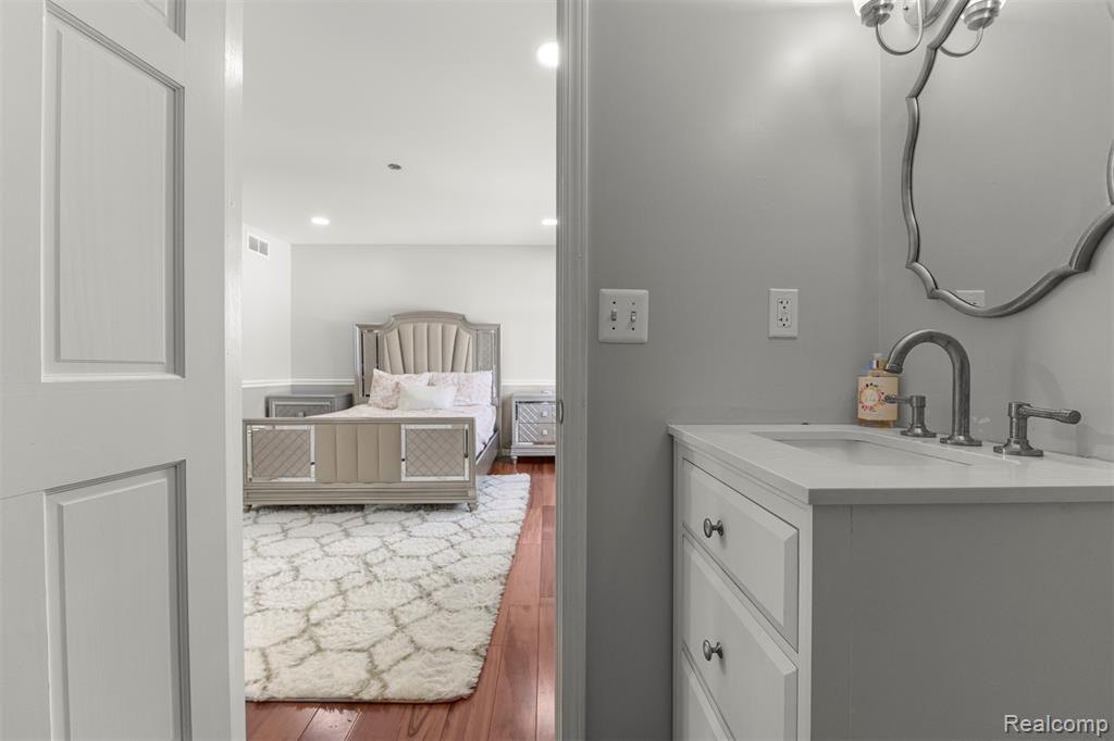28810 Birchlawn Street, Garden City, MI — Photo 22